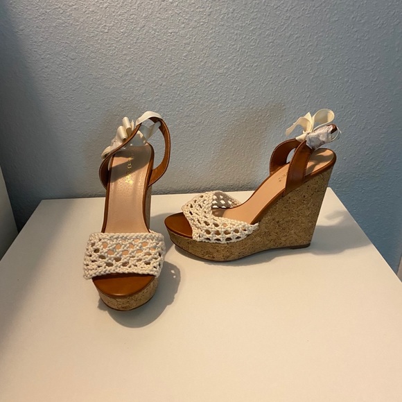 Shoe dazzle medium height wedges - Picture 2 of 3